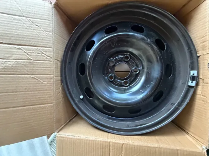 RODAS DE FERRO ARO 16 + 4 CALOTAS ORIGINAIS VW