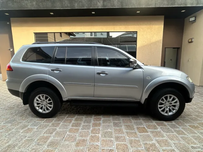 Mitsubishi Pajero Dakar 3.2 4X4 T.i. Dies. 5P Aut. 2011