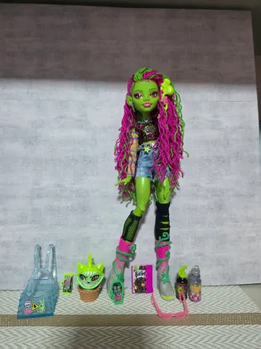Venus Mcflytrap monster high g3 nova
