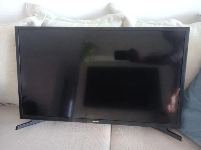 Vendo Smart TV Samsung 32 c/ defeito