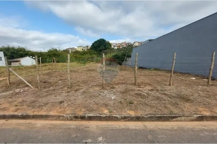 A venda terreno no Bairro Nova Itatiba SP 420M2