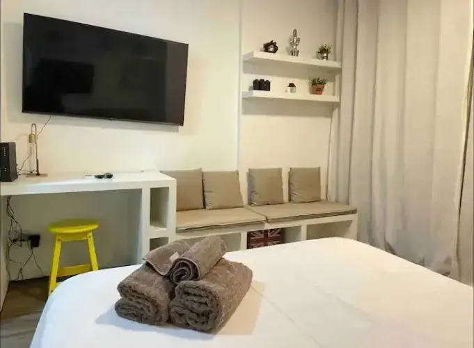 Studio mobiliado à venda no Condomínio Universo Augusta