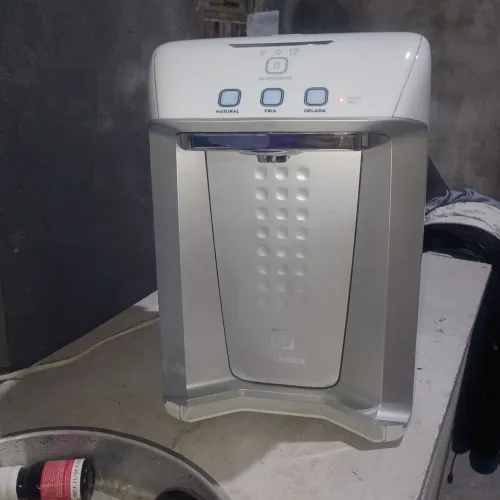 Purificador de água Electrolux novo
