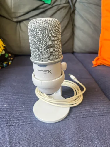 HyperX Solocast microfone USB branco