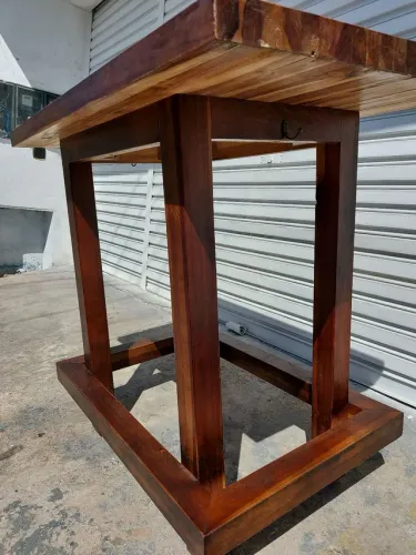 Mesa Balcão de Madeira Maciça