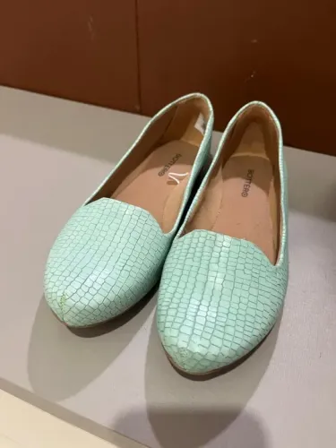 Sapatilhas Bottero - cor verde água tam. 36