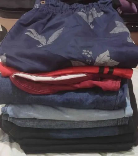 Vendo lote de roupa masculina c/ 20 peças