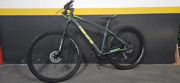 Bike HighOne (Cinza com adesivos verdes)