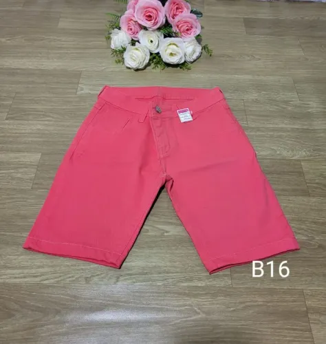 LOTE 17 Bermudas e Shorts Jeans Feminina.