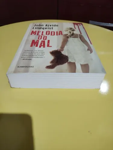 Melodia do mal. Produto novo.