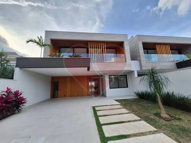 Linda Casa no condomínio Rio Mar
