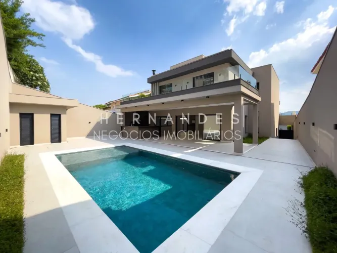 Residencial 11 imóvel com 520m² de Terreno sendo 4 suítes sendo uma master