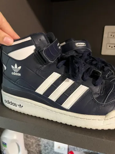 Tênis adidas cano alto original 