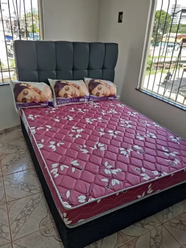 Cama Box Casal com Cabeceira e Colchão Floral