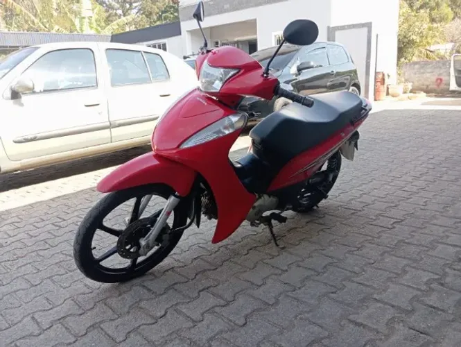 Honda Biz 125 muito conservada