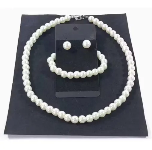 Conjunto de Pérolas - Colar, Brincos e Pulseira