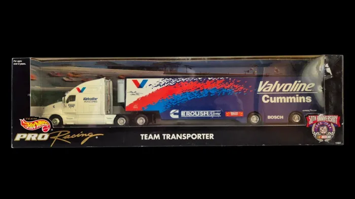Hot Wheels Team Transporter Valvoline Cummins 
