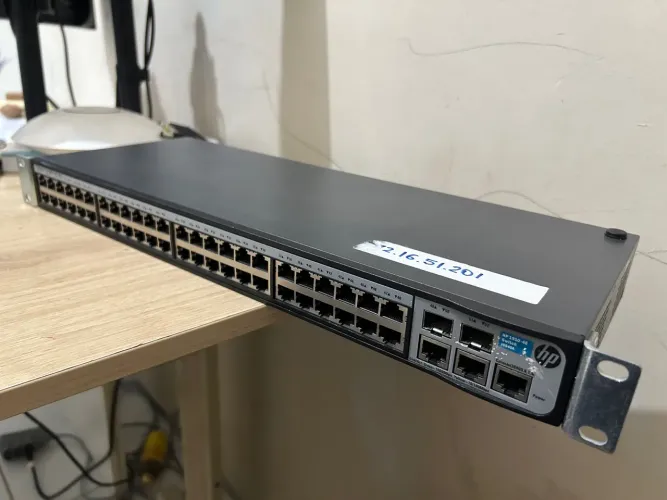 Switch HP 1910-48 - Gerenciável
