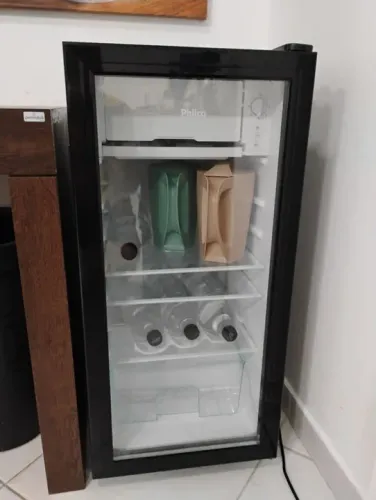Mini geladeira Philco