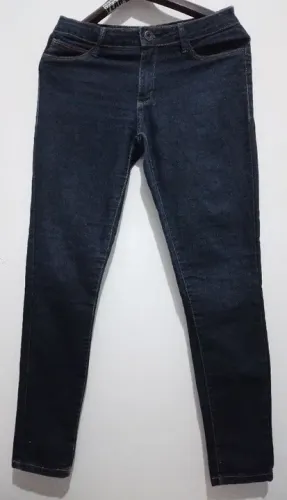Calça jeans skinner. Centro RJ.. 