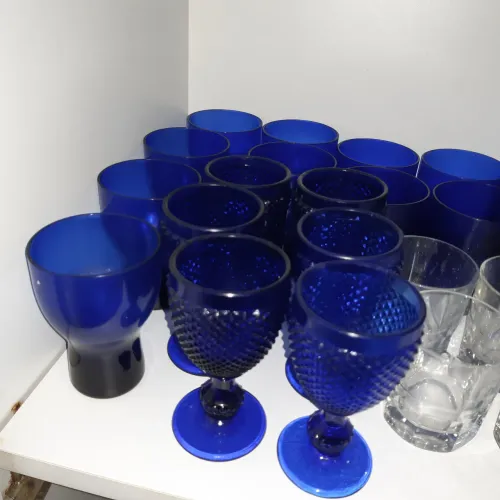Copos de vidro azul cobalto - SEM USO