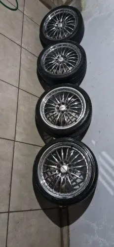 Roda de Alumínio aro 17.