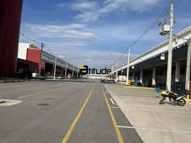 - Galpão em Condomínio Fechado 4184,24 m² para Locação em Itapevi SP - Localização Estra