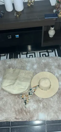Bolsa e Chapéu de Praia