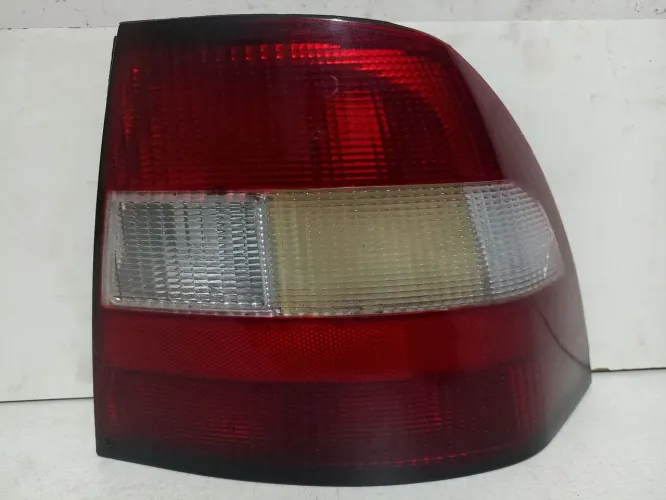 Lanterna Traseira GM Vectra 1997 1998 1999 Lado Direito Lanterna Direita Vectra 97 98 99 