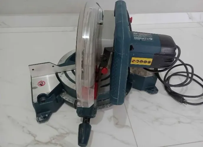 Serra Meia Esquadria Bosch GCM 10M Profissional