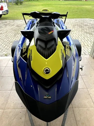 Jet Ski Sea Doo Wake 170 2021 com reboque REK