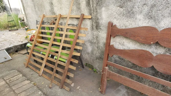 Cama de Madeira Vintage