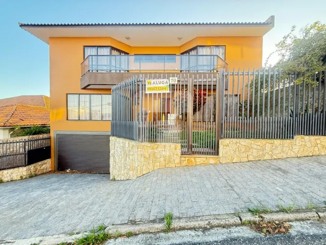 Casa com 4 dormitórios no bairro Itaguaçu