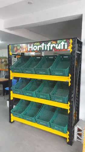 VERDUREIROS  HORTIFRUTT - LOJA CENTERACO 71- *