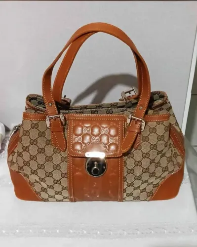 Bolsa Gucci GG Marrom