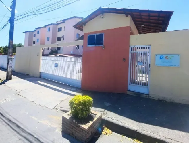 Apartamento com 2 dormitórios para alugar, 45 m² por R$ 1.000,00/mês - Vila Velha - Fortal