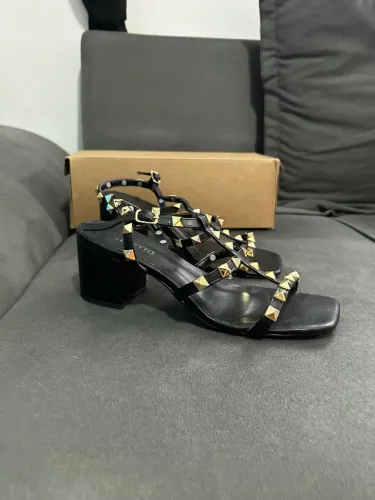Salto alto Stiletto preto