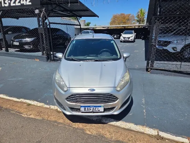 Ford Fiesta 1.5 16V Flex Mec. 5P 2015