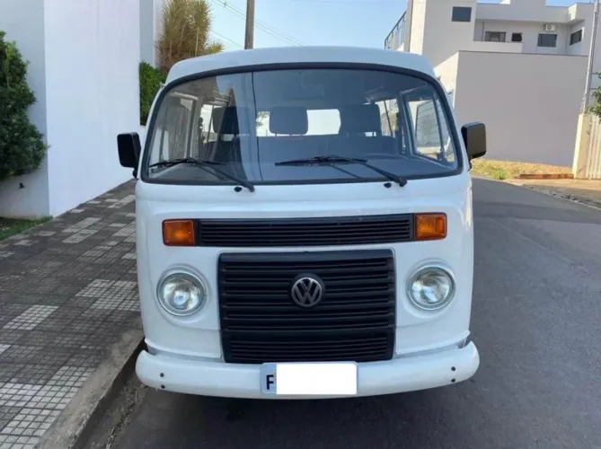 Volkswagen Kombi Standard 1.4 MI Total Flex 8V 2012