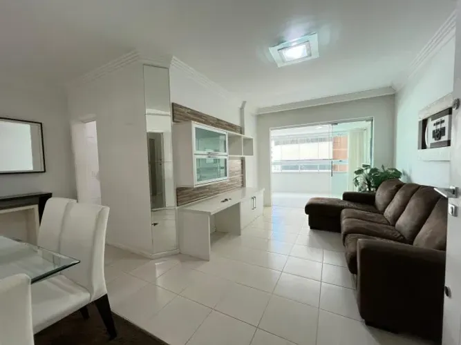 Apartamento no Centro, 1 suíte + 1 dorm, 1 vaga, piscina privativa!