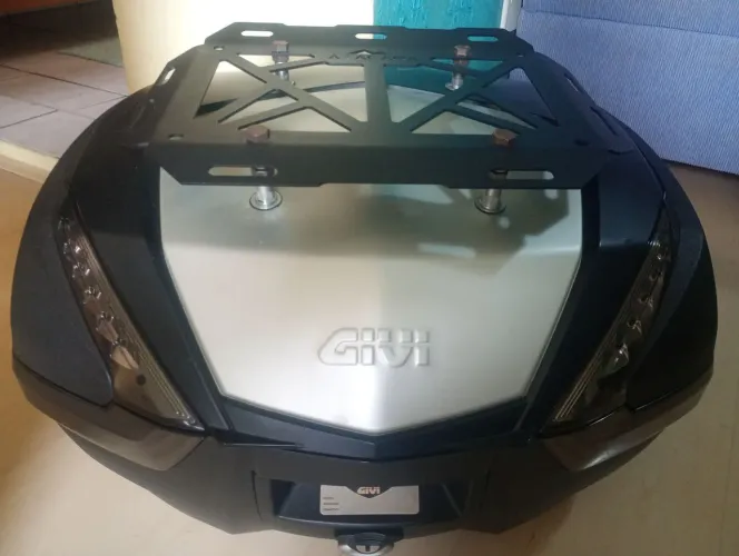 Baú Givi v47