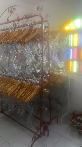 Cabides para lojas - 10$ cada