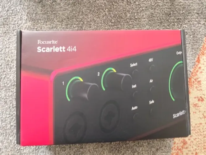 SCARLETT 4i4 4 Geração