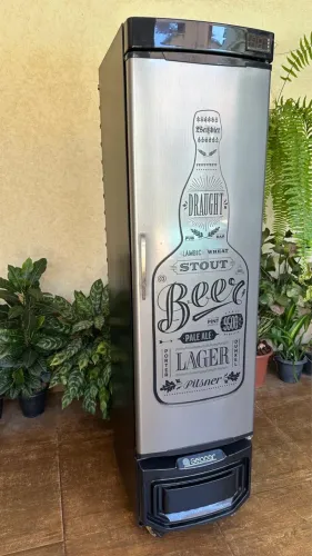 Freezer Expositor Vertical Gelopar - Excelente Estado - R$ 4.000