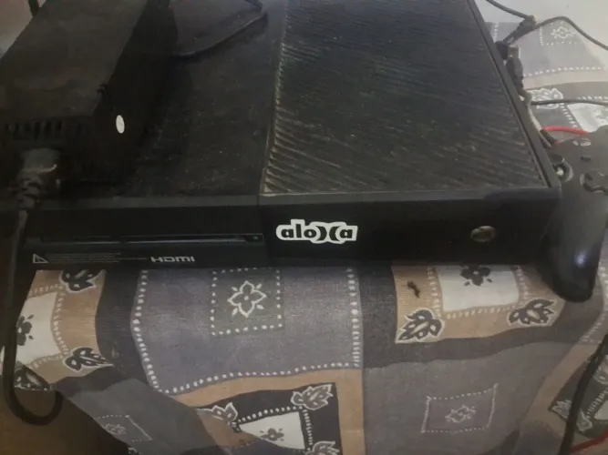 Xbox one fat, só manda mensagem se tiver interesse, não mudo o valor