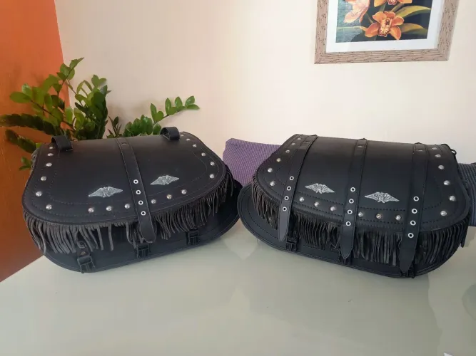 Baú Alforge de Couro Custom para Motocicleta 