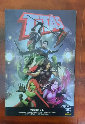 Hq titans vol.5
