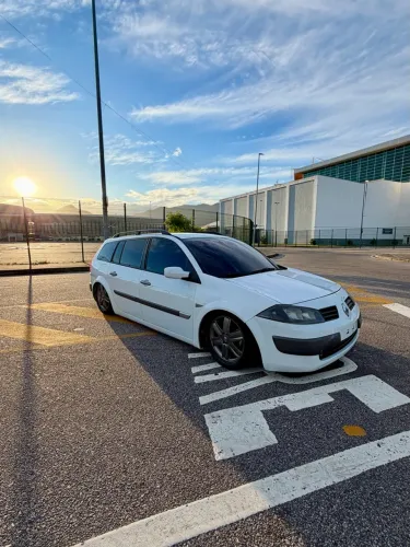 Renault Megane Grand Tour Dynam. Hi-flex 1.6 16V 2013