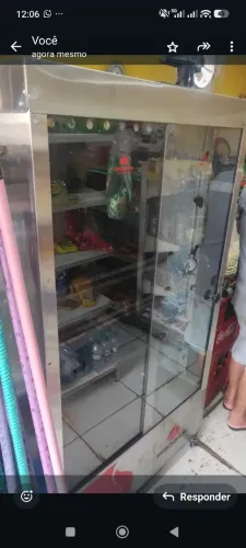 Máquina de assar frangos e carnes