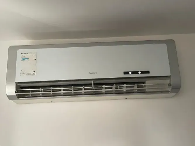 Split GREE 12000 Btus 220 volts